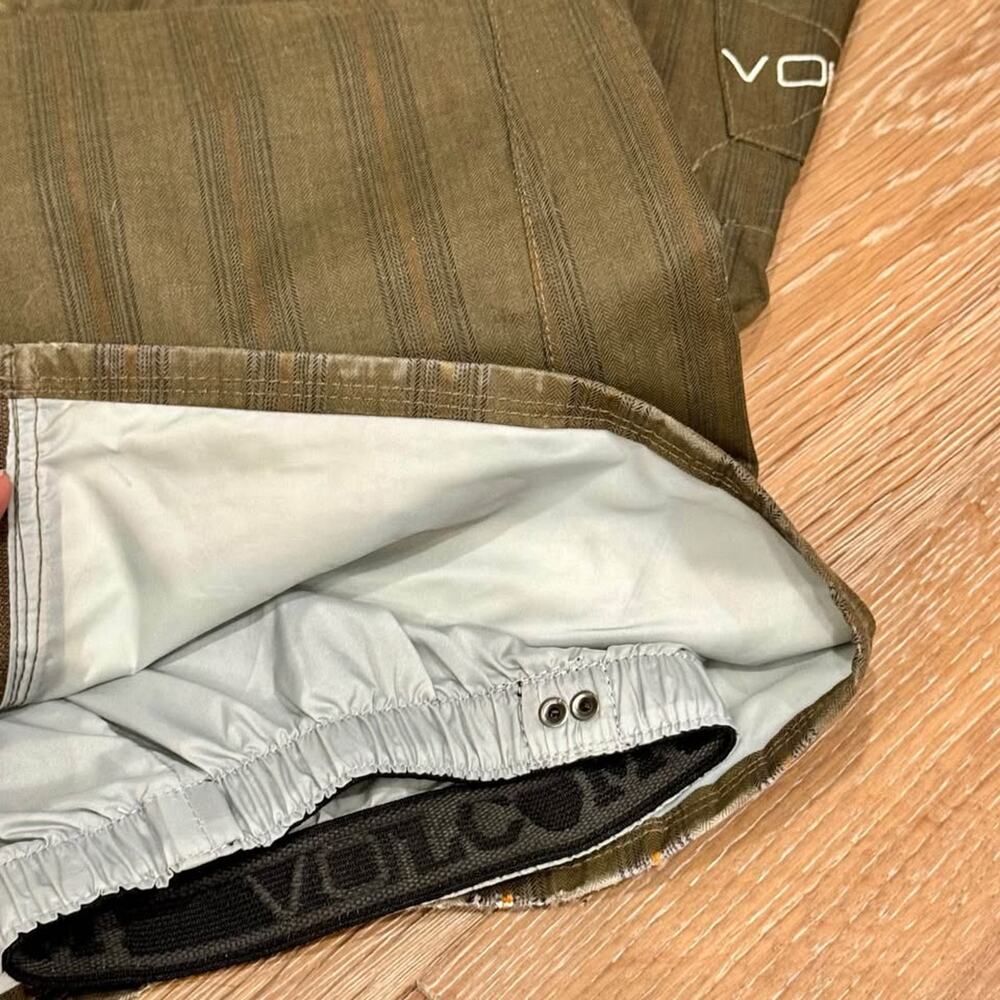 Volcom Nimbus Onyx Ski/Snowboarding Pants, Womans Small - Picture 6 of 10